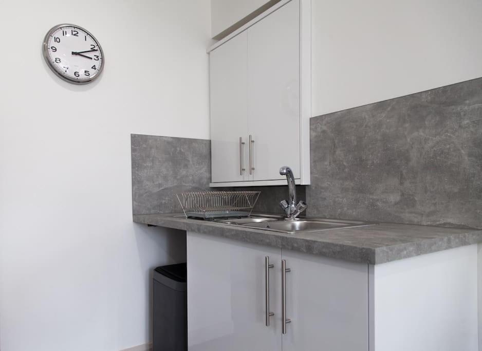 Stunning 2 Bed Apartment With Sea Views, Penzance Exterior foto